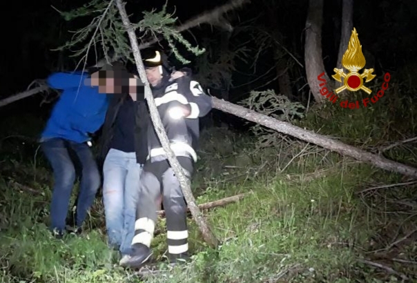 Scendono dal lago Limedes ma sono troppo stanchi: turisti olandesi bloccati sul Passo Falzarego