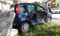 Incidente a Borgo Valbelluna, auto accartocciate come lattine