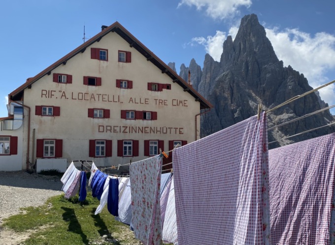 Bolzano contro il nuovo gestore del rifugio Locatelli, ma lui si difende: “Sono nato in Trentino”