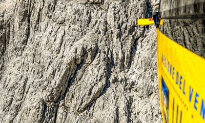 Perde l’equilibrio sul Lagazuoi: 52enne tedesca precipita nel vuoto e muore