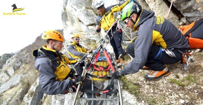 soccorso alpino guardia di finanza