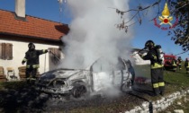 Alano di Piave, auto divorata dalle fiamme a Malga Doch
