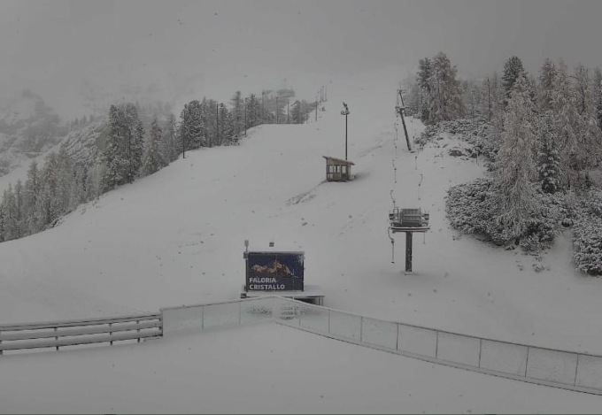 Dolomiti avvolte da una coltre bianca, domani neve fino a 1.400 metri