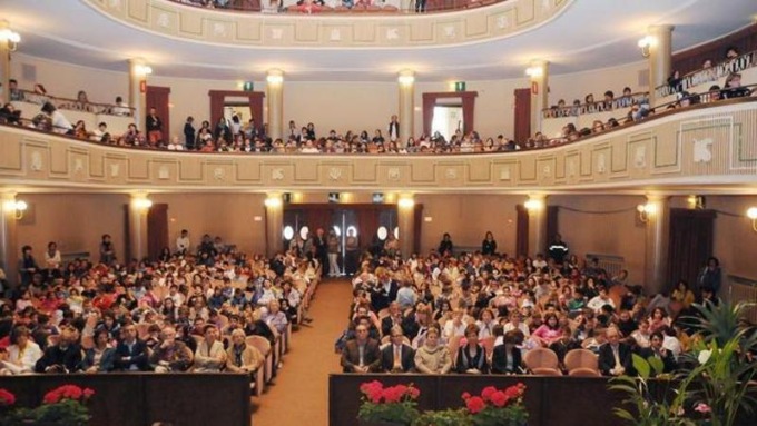 Belluno intitola il teatro comunale a Buzzati, i pronipoti: “Dino sarebbe orgoglioso”