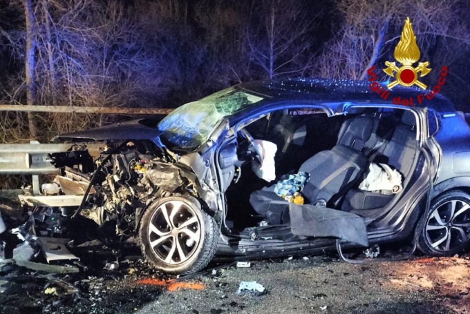 Schianto tra 3 auto a Borgo Valbelluna: 5 feriti, tra cui uno grave