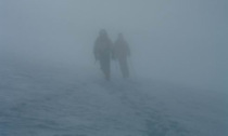 Salgono sul Monte Cimone ma rimangono bloccati nella nebbia