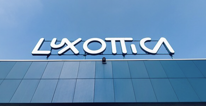 Stesso stipendio, ma per soli 4 giorni di lavoro: Luxottica sperimenta la settimana corta in fabbrica