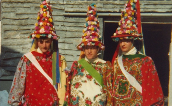 Mostra ad alta quota per raccontare i carnevali sulla Marmolada e in Val Pettorina