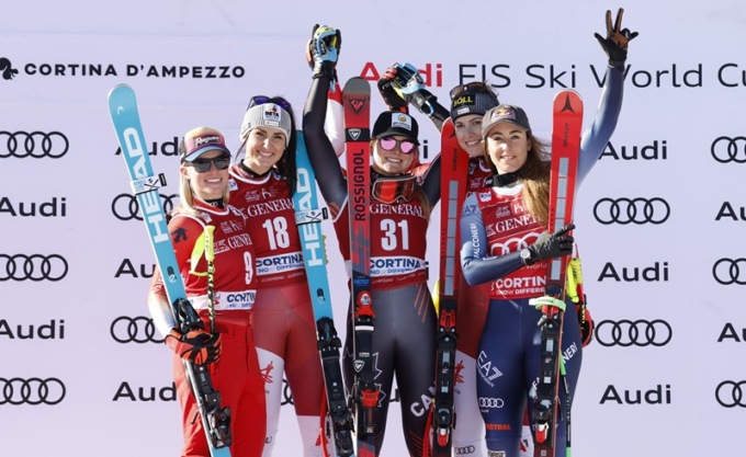 Coppa del mondo a Cortina, tre cadute nella prima giornata. Goggia terza
