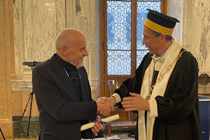 Laurea honoris causa a Marco Paolini per i lavori sul Vajont e su Galileo