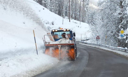 Oltre mezzo metro di neve sui Passi Dolomitici: le strade riaperte e quelle ancora chiuse