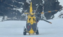 Cade sulla neve in Val Gares e non riesce più a proseguire, 67enne recuperata con l’elicottero