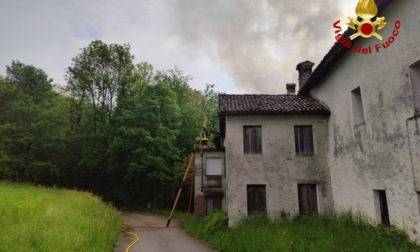 Si getta tra le fiamme e salva il vicino, ecco chi è l’eroe di San Gregorio