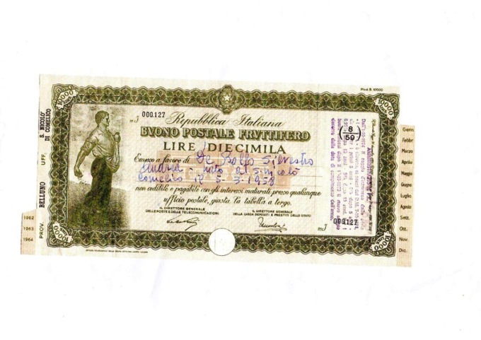 In una vecchia cartellina ritrova un buono postale di 10.000 lire, ora vale… 210mila euro