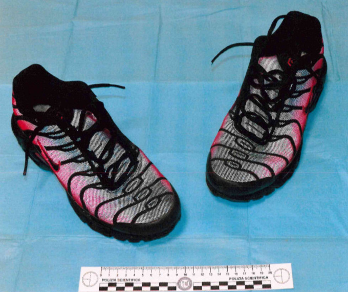 “Dacci le scarpe o ti facciamo del male”, 16enne bellunese torna a casa scalzo sotto la pioggia