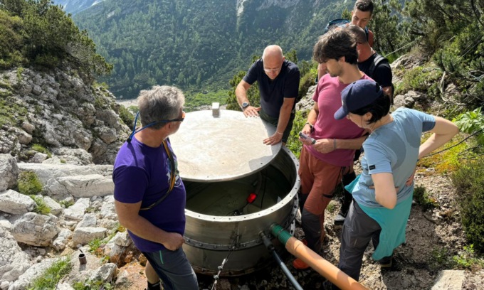 “Dalle Dolomiti al Mare”, le sfide dei cambiamenti climatici a partire dall’acqua dei rifugi