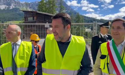 Salvini a Cortina per visitare il cantiere della nuova pista da bob: "Siamo in anticipo"