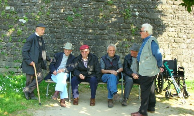L’Italia è un Paese per vecchi: le città dove si pagano più pensioni che stipendi. E Belluno?