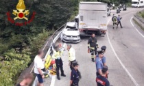 Scontro tra due auto e un camion ad Agordo, 8 feriti