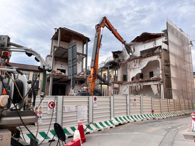 Demolizione Iti Segato, da lunedì cambia la viabilità in Piazza Piloni