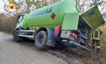 Cesiomaggiore, autocisterna con 2mila litri di Gpl in bilico sulla strada