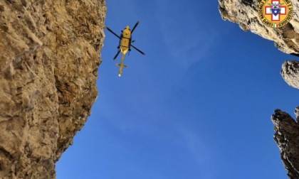 Alpinista precipita e muore sullo Sfornioi di Mezzo, la vittima è Damiano Sacchet