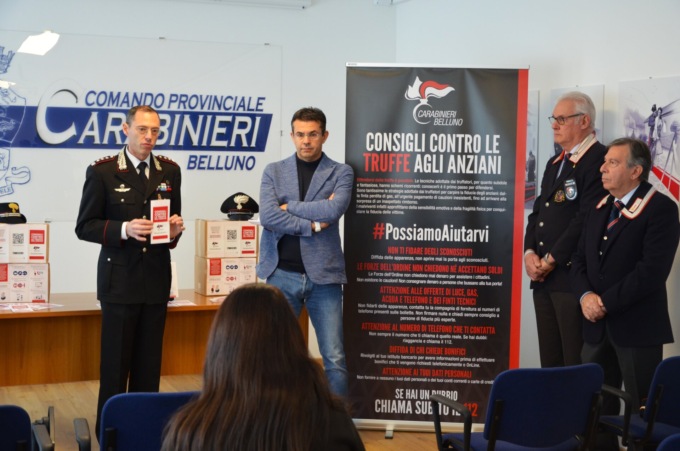 Diecimila opuscoli stampati dai carabinieri di Belluno per prevenire le truffe
