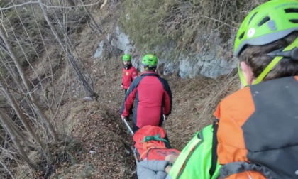 Monte Serva, 70enne scivola e chiama i soccorsi