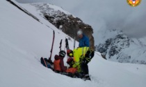 Comelico, scialpinista cade sulla neve. Il marito chiama i soccorsi e scende da solo