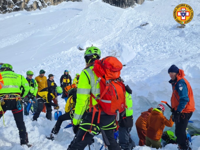 Valanga Forcella Giau, aperto un fascicolo contro ignoti. Ipotesi di reato: valanga colposa e omicidio colposo