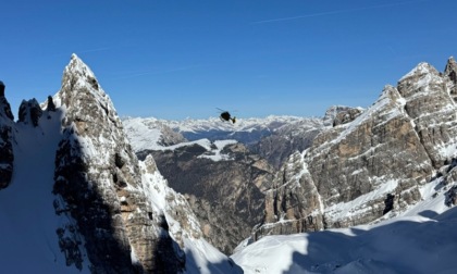 Cade nella neve ad Auronzo, 28enne cadorino elitrasportato all’ospedale di Belluno