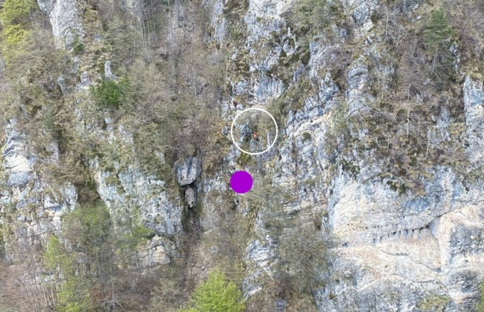 Morto pilota di parapendio sul monte Toc, la vela si è chiusa all’improvviso facendolo precipitare