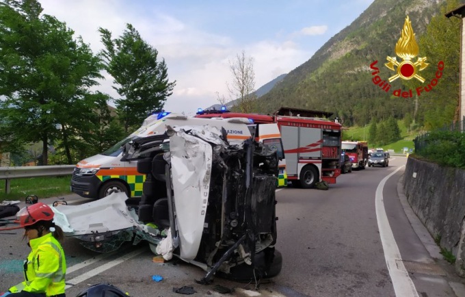 Incidente a Perarolo: un morto e 5 feriti