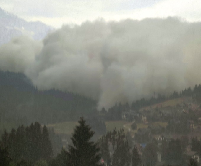 Frana a Cima Marcora, paura a San Vito di Cadore. Nessuna persona coinvolta
