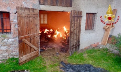 Farra d'Alpago, in fiamme un deposito attrezzi: evitato il peggio grazie ai vigili del fuoco