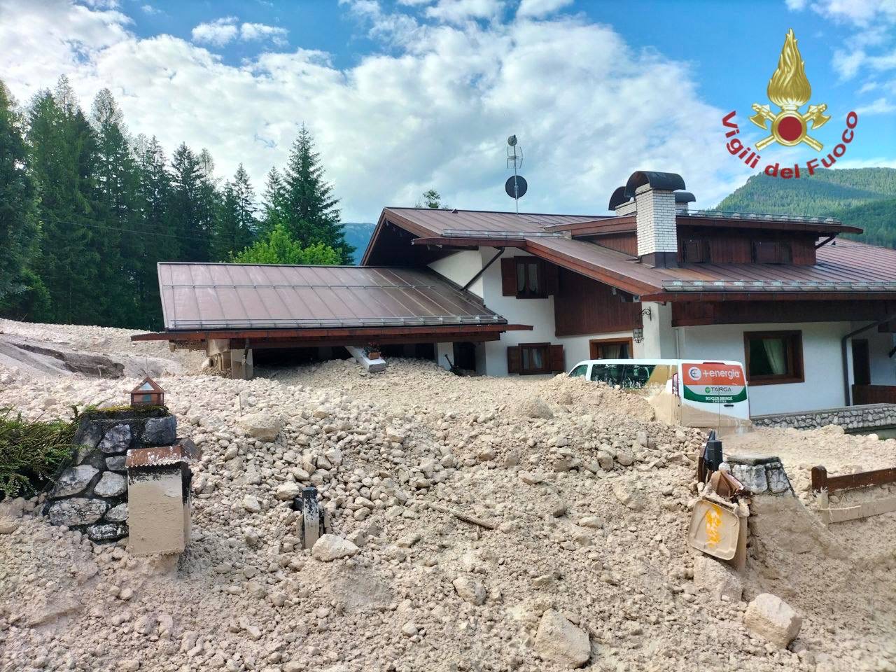 Emergenza in Cadore: Alemagna bloccata e case isolate per un'altra frana a Borca