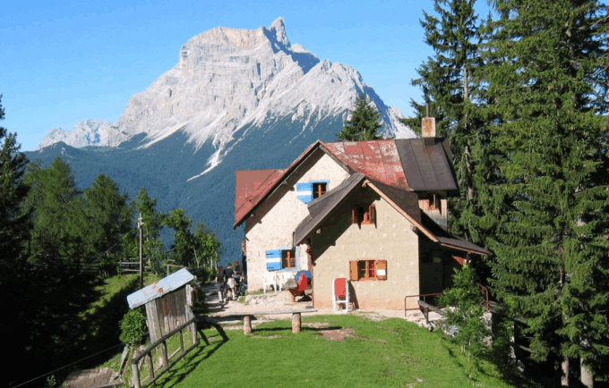 San Vito di Cadore, escursioniste texane bloccate dal maltempo sul sentiero Minazio