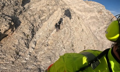 Cristallo, due escursionisti tedeschi bloccati sulla Ferrata Dibona: recuperati dal Suem