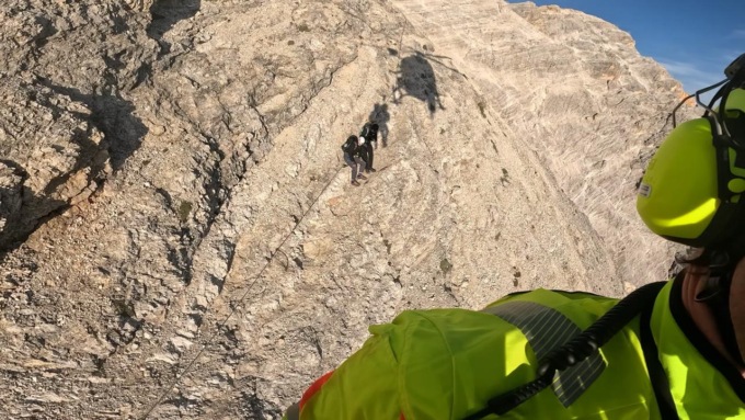 Cristallo, due escursionisti tedeschi bloccati sulla Ferrata Dibona: recuperati dal Suem