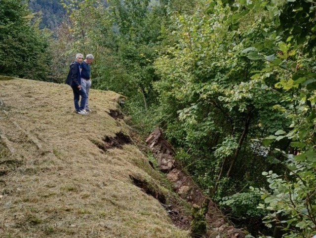 Ospitale di Cadore, crolla il muro sotto il cimitero: evacuata un’abitazione