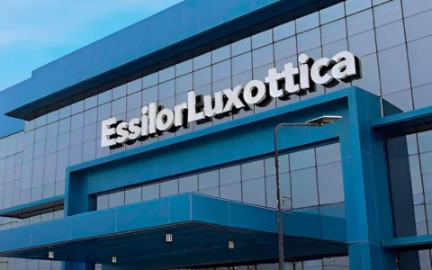 EssilorLuxottica diventa il primo azionista di Nikon: via libera da Tokyo, obiettivo il 20%