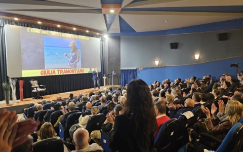 “La Costituzione spiegata male, capita bene”: a Padova arriva lo spettacolo per riscoprire i valori della Repubblica