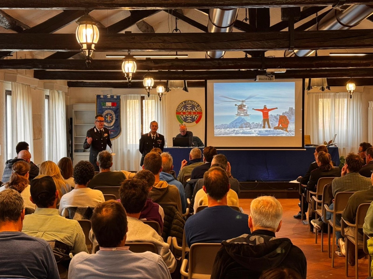 Piste da sci più sicure: a Belluno carabinieri e Maestri fanno il punto sulle nuove regole