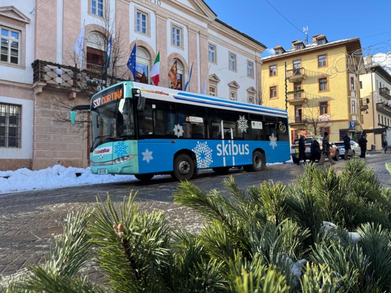 Skibus Cortina, via al nuovo piano per l’inverno 2025/26