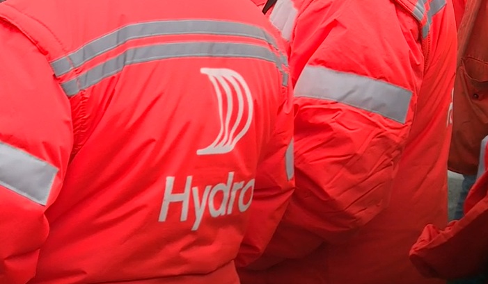 Il confronto sulla Hydro: ancora non licenzia, ma conferma chiusura del sito di Feltre