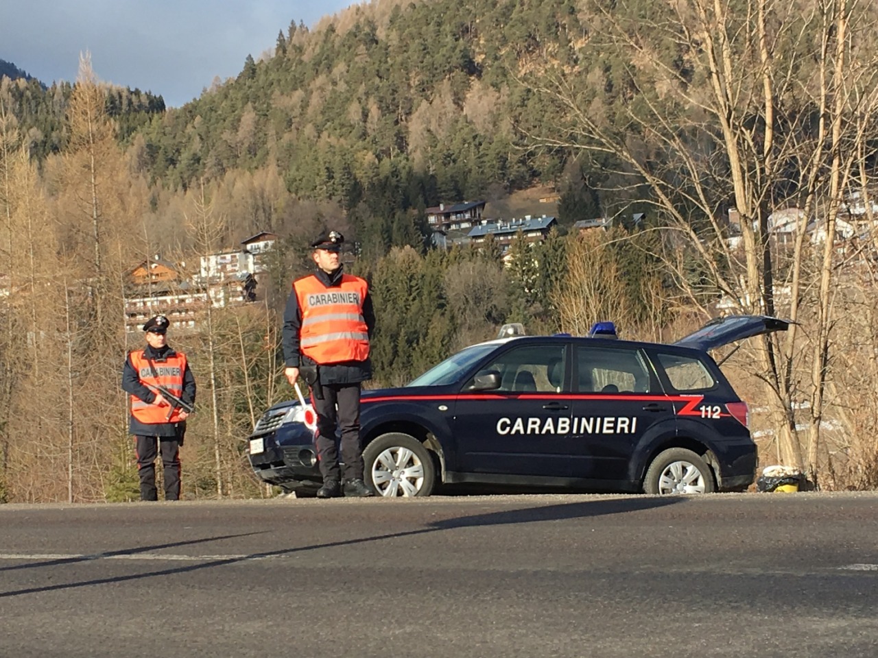 Feltrino, carabiniere ferito durante un arresto: fermato pusher con 31 grammi di cocaina già pronti allo spaccio