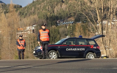 Feltrino, carabiniere ferito durante un arresto: fermato pusher con 31 grammi di cocaina già pronti allo spaccio
