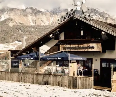 Harmont & Blaine conquista il Cortina Fashion Weekend: debutta la capsule “Cortina a Colori”