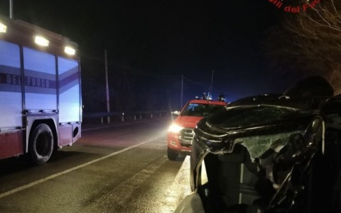Auto distrutta nell’incidente di Setteville: conducente estratto vivo dalle lamiere
