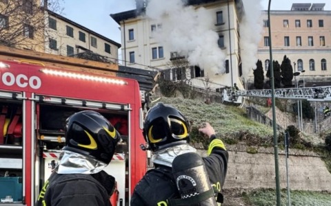 Incendio Belluno, due persone in ospedale. Morti due cani